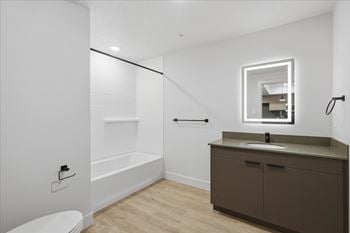 Bathroom with mirror and vanity8